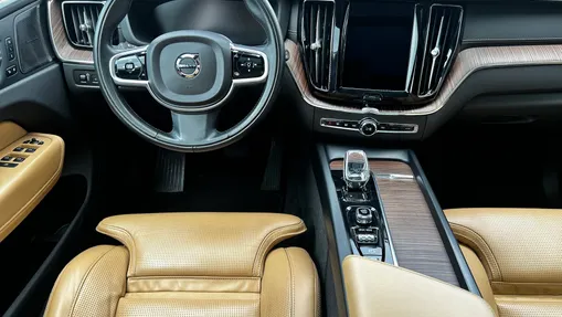 VOLVO XC60 XC60 T6 Plug-In Hybrid AWD Inscription aut