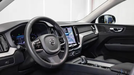 VOLVO XC60 XC60 B4 D AWD Plus Dark aut