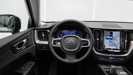 VOLVO XC60 XC60 B4 D AWD Plus Dark aut