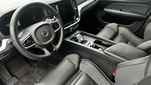 VOLVO S60 S60 B5 B AWD Plus Dark aut