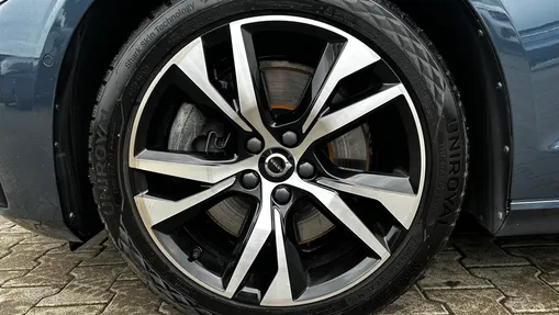 VOLVO S60 S60 B5 B AWD Plus Dark aut