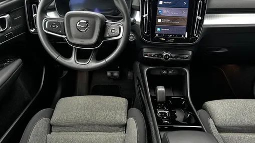 VOLVO XC40 XC40 B3 Plus Dark aut