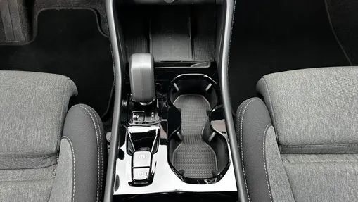 VOLVO XC40 XC40 B3 Plus Dark aut