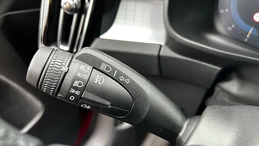 VOLVO XC40 XC40 B3 Plus Dark aut