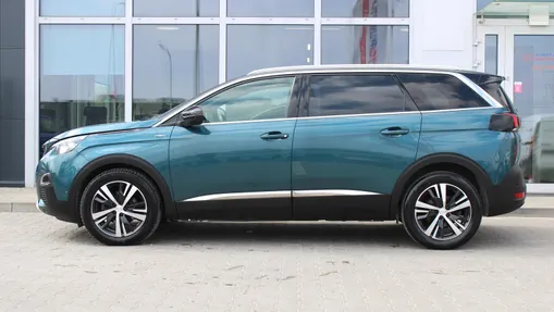PEUGEOT 5008 5008 1.6 PureTech GT Line S&S EAT8