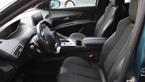 PEUGEOT 5008 5008 1.6 PureTech GT Line S&S EAT8