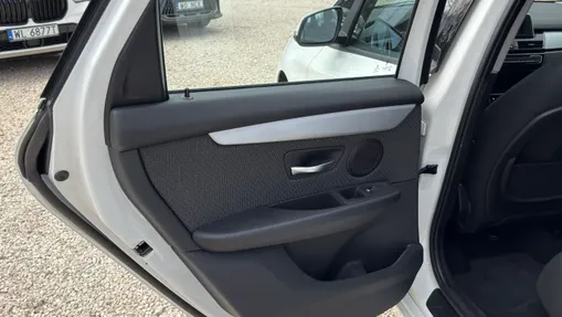 BMW Seria 2 216d aut