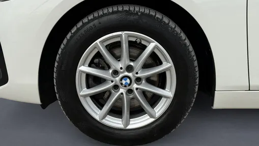 BMW Seria 2 216d aut