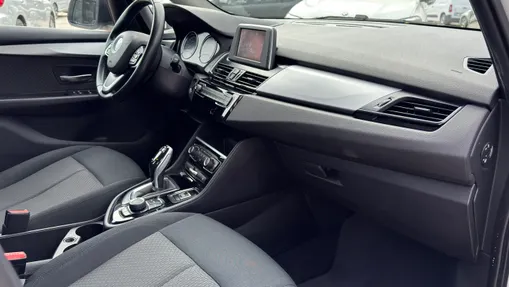 BMW Seria 2 216d aut