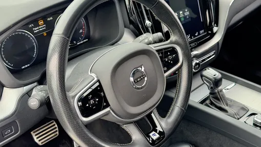 VOLVO XC60 XC60 T5 AWD R-Design aut
