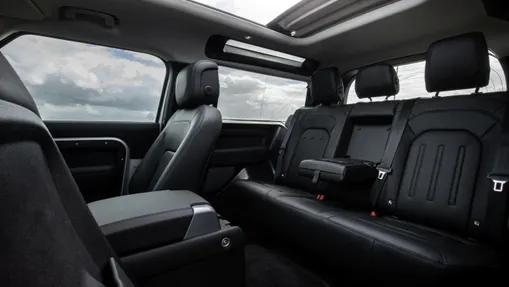 LAND ROVER Defender Defender 90 3.0 D250 mHEV X-Dynamic SE Nowy
