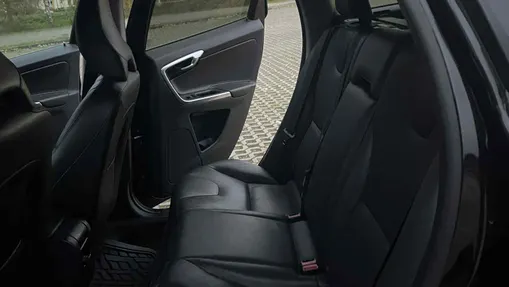 VOLVO XC60 -