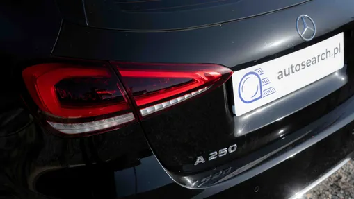 MERCEDES-BENZ A Klasa A 250 Progressive 7G-DCT