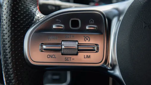 MERCEDES-BENZ A Klasa A 200 AMG Line 7G-DCT