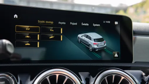 MERCEDES-BENZ A Klasa A 200 AMG Line 7G-DCT