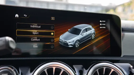 MERCEDES-BENZ A Klasa A 200 AMG Line 7G-DCT