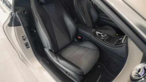 MERCEDES-BENZ E Klasa E 200 Coupe 4-Matic 9G-TRONIC