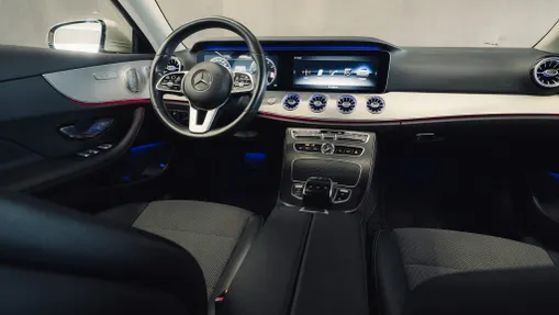 MERCEDES-BENZ E Klasa E 200 Coupe 4-Matic 9G-TRONIC