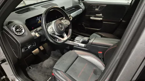 MERCEDES-BENZ GLB GLB 220 d 4-Matic AMG Line 8G-DCT
