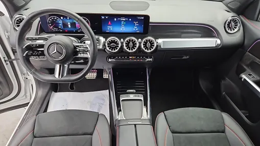 MERCEDES-BENZ GLB GLB 200 d AMG Line 8G-DCT