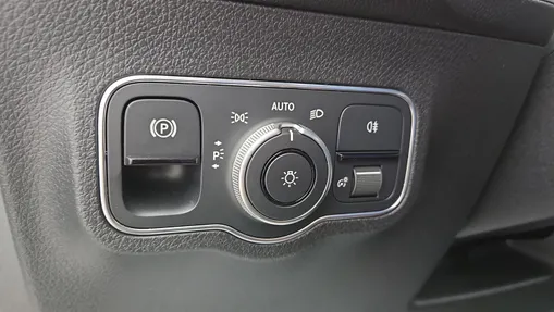 MERCEDES-BENZ GLB GLB 200 d AMG Line 8G-DCT