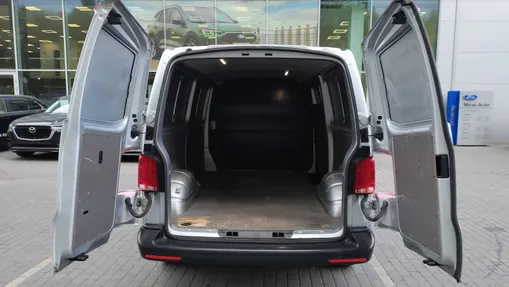 VOLKSWAGEN Transporter Transporter T6.1 TDI L2H1