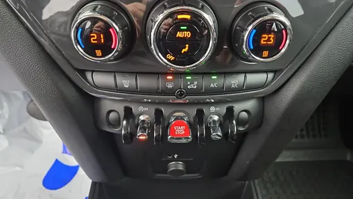 MINI [BMW] Countryman Cooper D aut