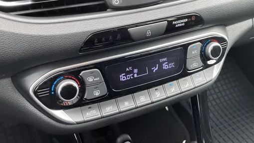 HYUNDAI i30 i30 1.5 T-GDI 48V Smart Plus