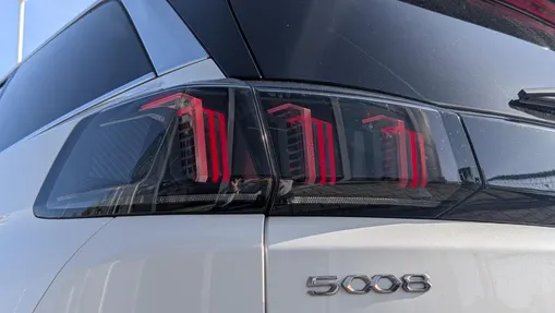 PEUGEOT 5008 5008 2.0 BlueHDI GT S&S EAT8