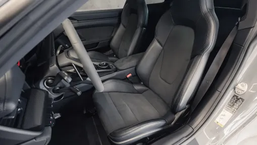 PORSCHE 911 911 Carrera 4 GTS