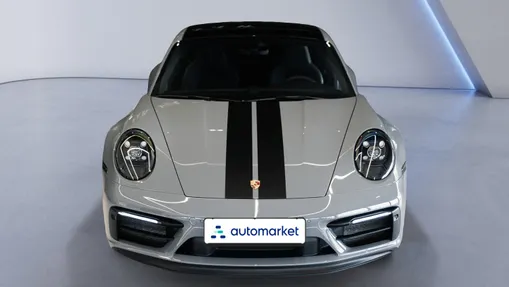 PORSCHE 911 911 Carrera 4 GTS