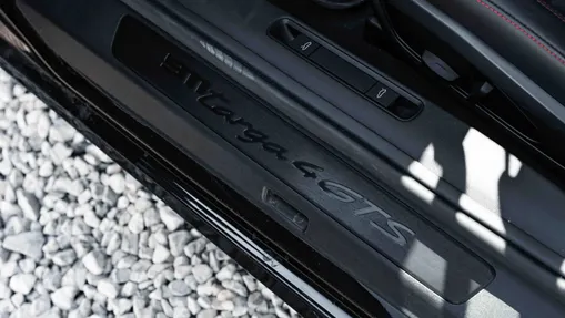PORSCHE 911 911 Targa 4 GTS