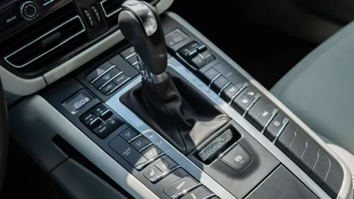 PORSCHE Macan Macan