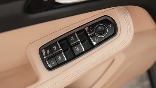 PORSCHE Macan Macan