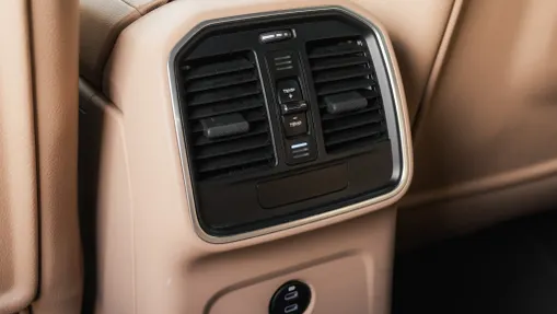 PORSCHE Macan Macan