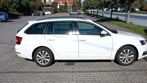 SKODA Octavia -