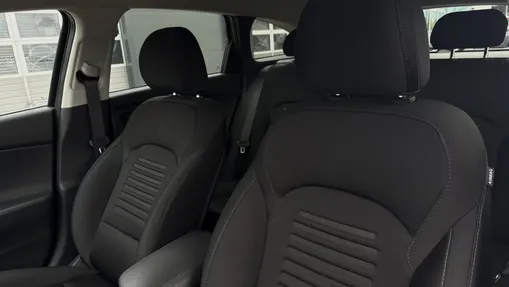 HYUNDAI i30 i30 1.5 T-GDI 48V Smart Plus