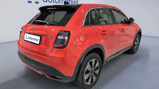 FIAT 600 600 1.2 Turbo Hybrid eDCT