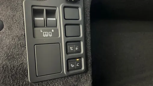LAND ROVER Discovery Discovery V 3.0 D250 mHEV Dynamic SE Nowy
