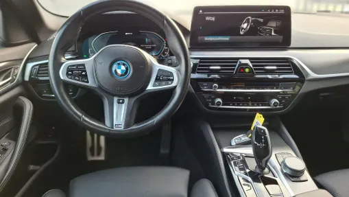 BMW Seria 5 530e M Sport sport-aut