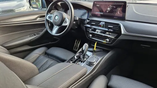BMW Seria 5 530e M Sport sport-aut