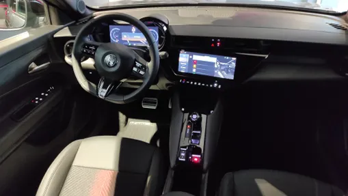 ALFA ROMEO Junior Junior 1.2 mHEV Ti eDCT Nowy