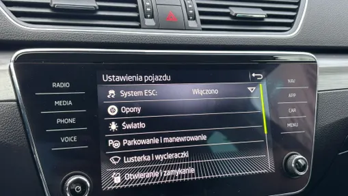 SKODA Superb Superb 2.0 TDI SCR Style DSG