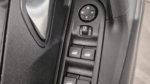 PEUGEOT 2008 2008 PureTech 100 Allure S&S BVM6