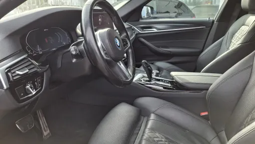 BMW Seria 5 530e M Sport sport-aut