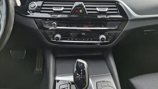 BMW Seria 5 530e M Sport sport-aut