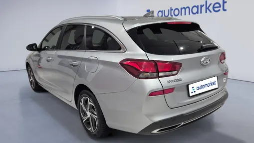 HYUNDAI i30 i30 1.5 T-GDI 48V Smart