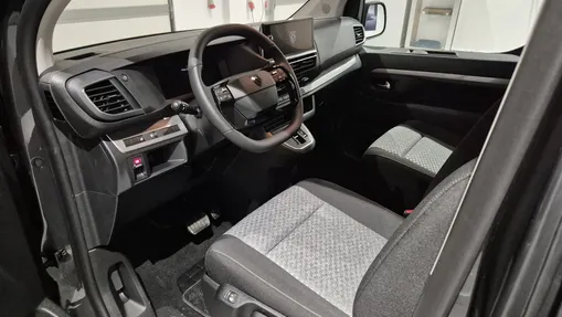 PEUGEOT Traveller Traveller 2.2 BlueHDi Long Business EAT8 Nowy
