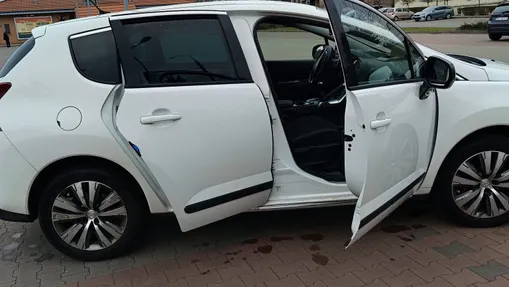 PEUGEOT 3008 3008 1.6 Style