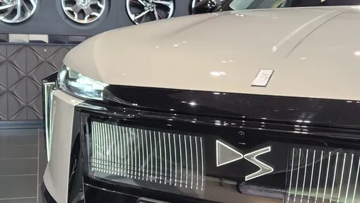 DS N°8 N°8 97.2kWh Long Range AWD Jules Verne Nowy